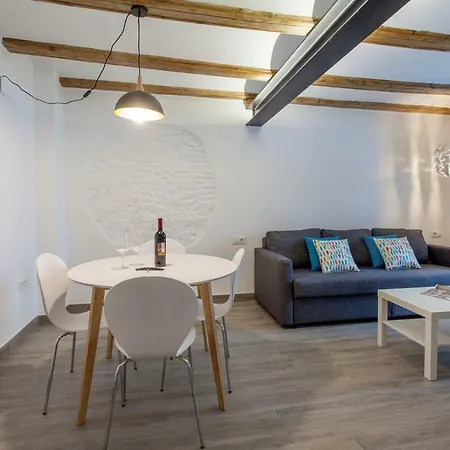 Apartup Market I * Valência